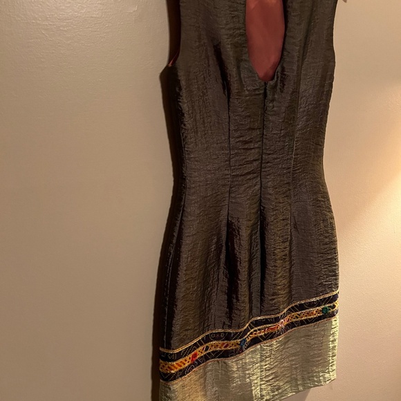 ABS by Allen Schwartz Sheath Dress W/ Cutout Back & Embellished Hem - Size 4 - Picture 8 of 13